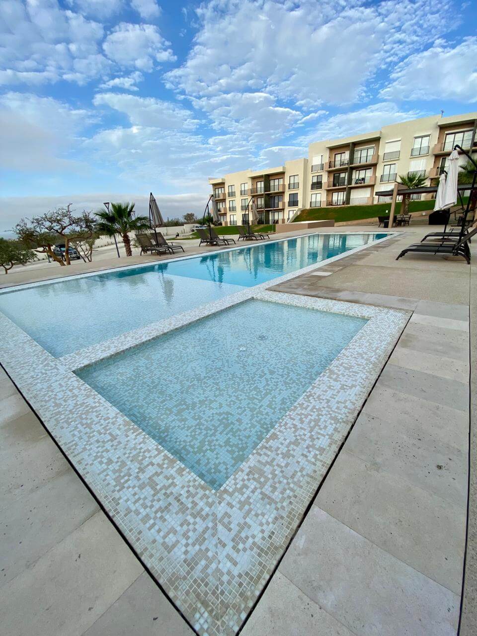 Incredible views, pleasant breeze, heated pool, 10 minutes from Cabo.