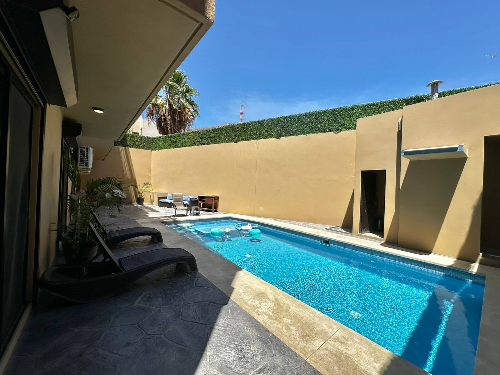 Incredible 4-bedroom house 5 minutes from downtown Cabo with pool.