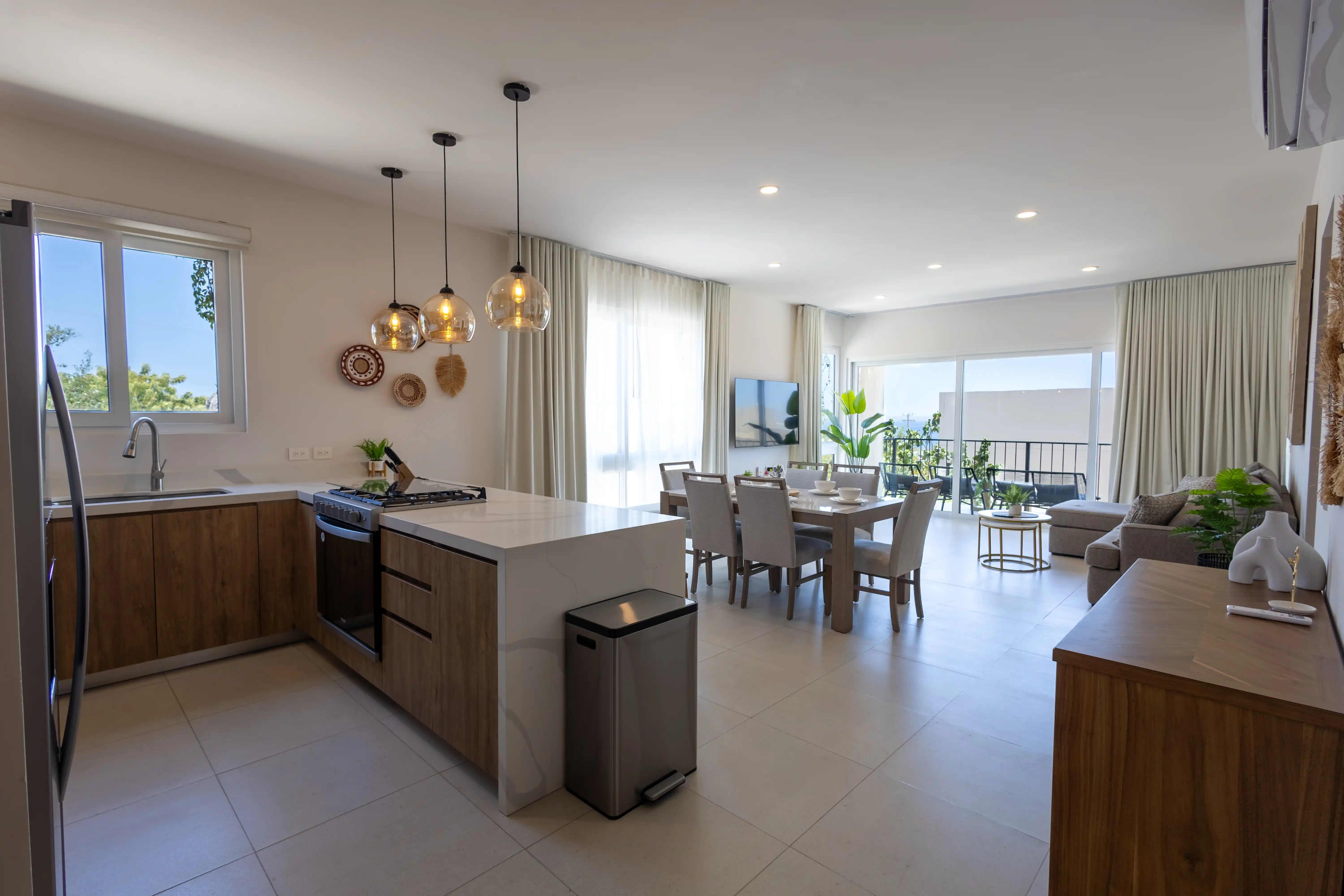 Stunning 4BR Penthouse, Private Jacuzzi 5 min Cabo
