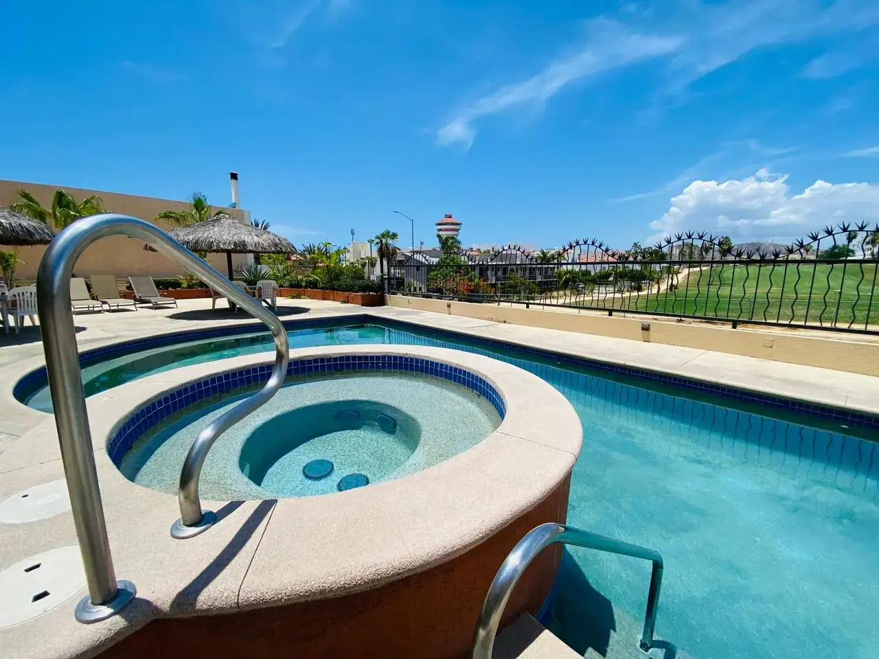 Cabo Penthouse Retreat – New 2BR with Jaw‑Dropping Views