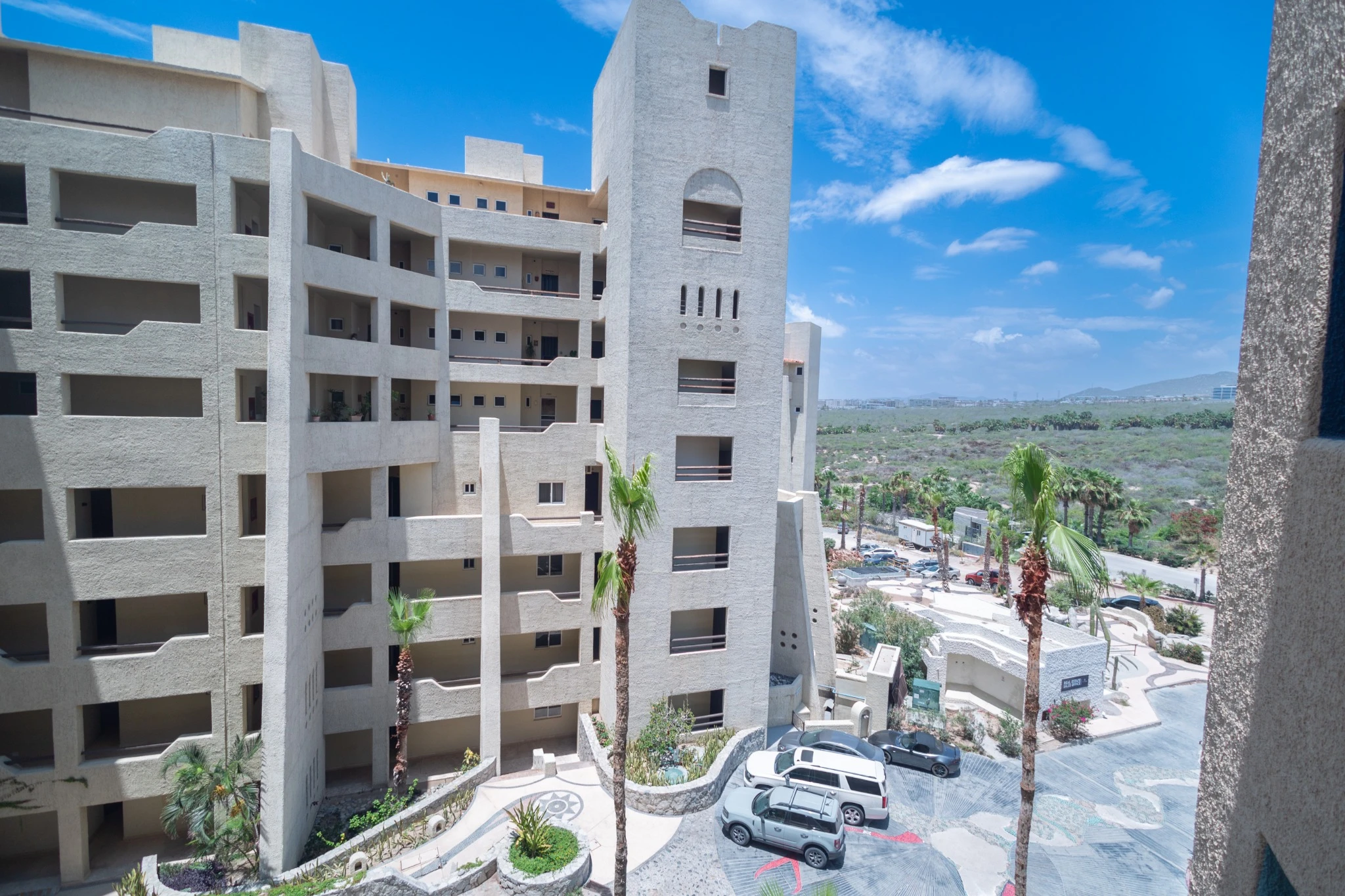 Stunning 1BR Beach Access Pool 5 Min Downtown Cabo