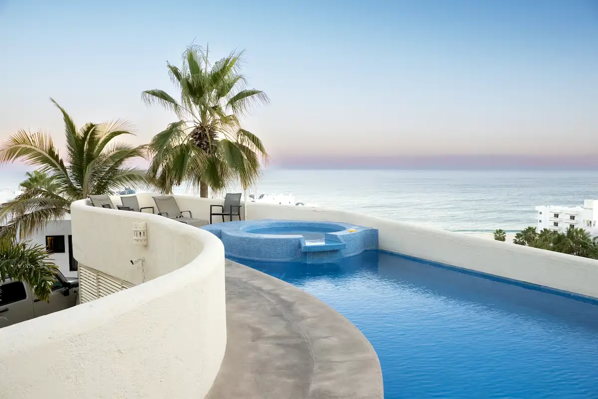 2 br penthouse close to surfing and swimming beaches, excellent view.