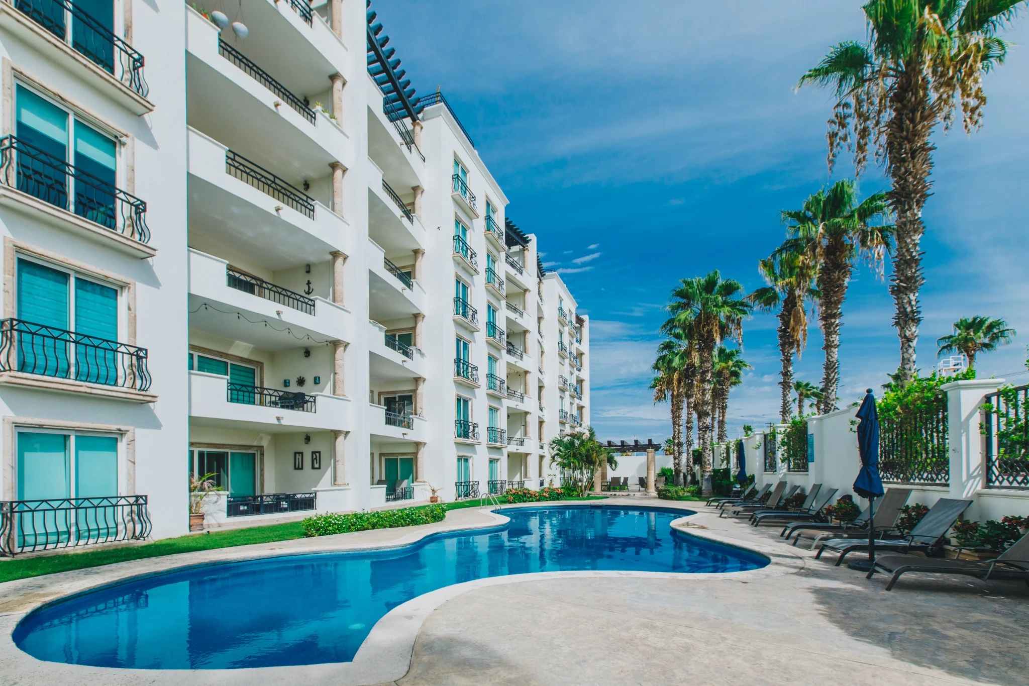 2 br apartment with pool and 5 min walk to the beach.