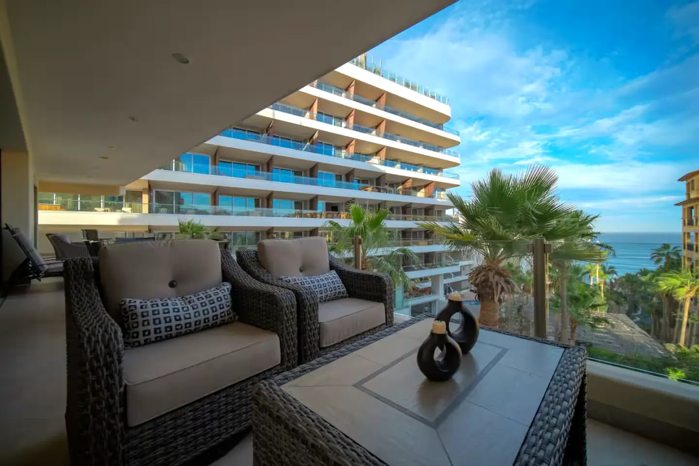 3 br apartment 3min from Medano beach, access to pool and jacuzzi.