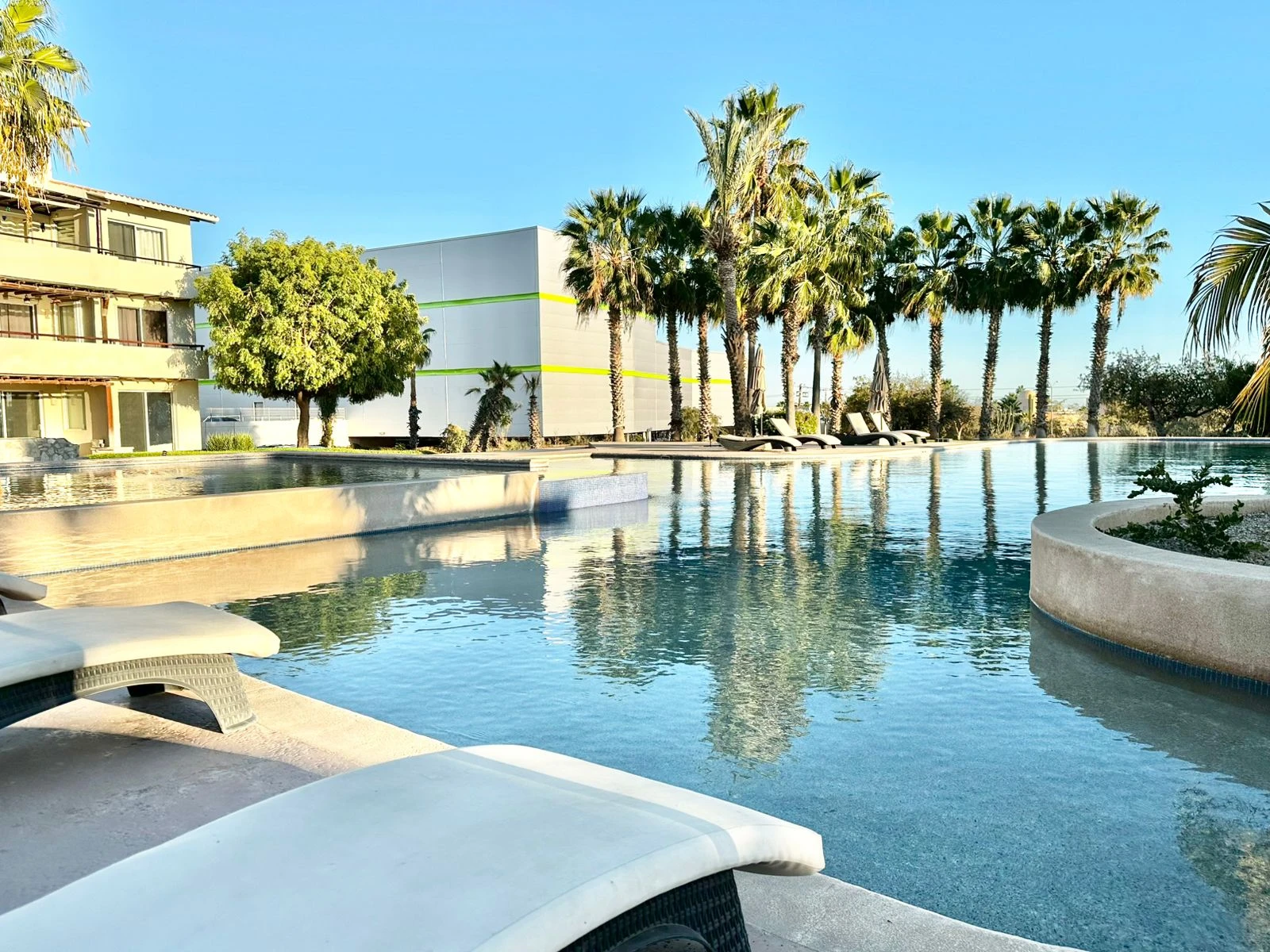 Stunning & Spacious 3BR 5min downtown Pool Jacuzzi