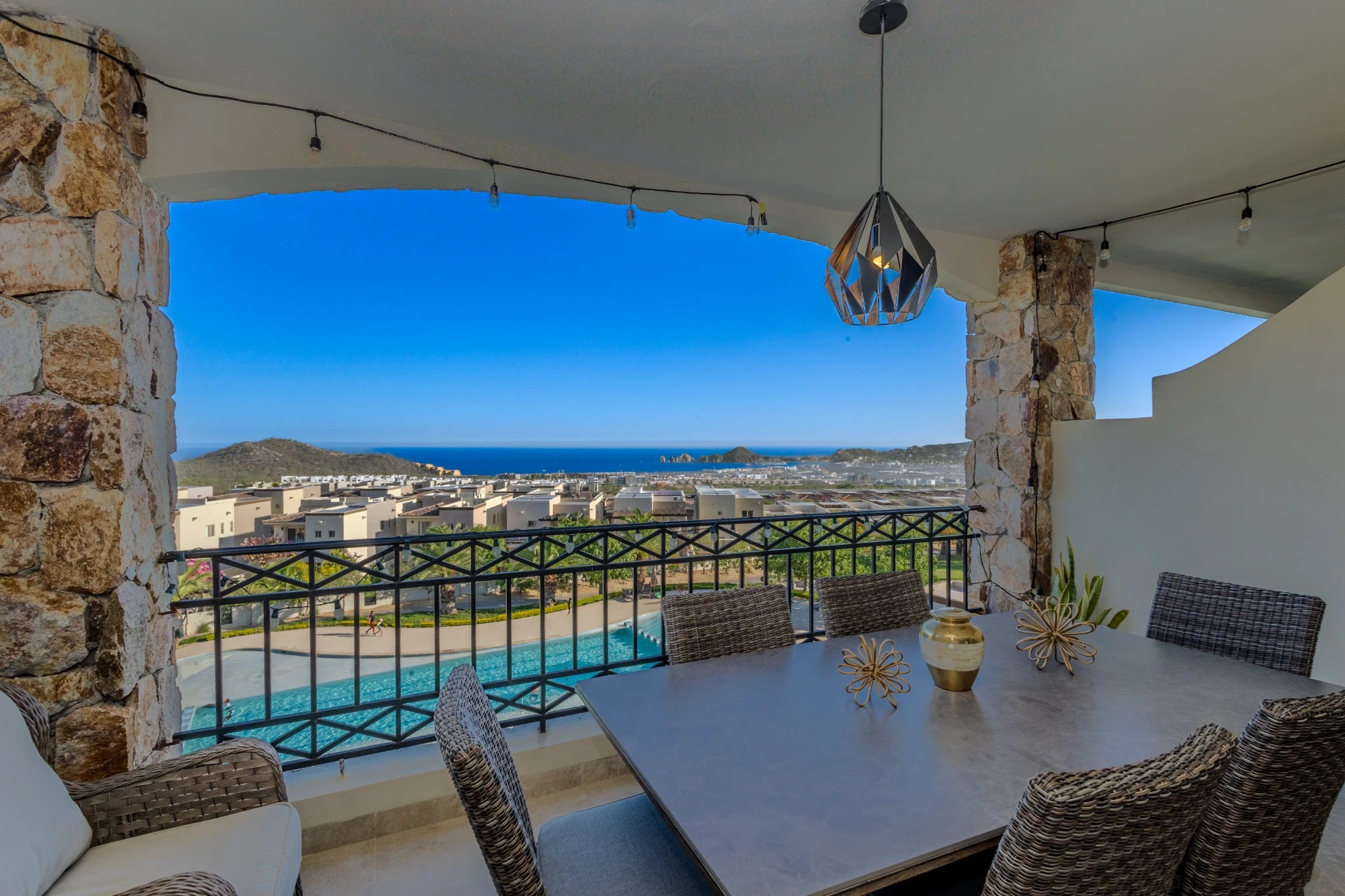 Wonderfully Spacious 3BR Pool,  Amazing Bayview